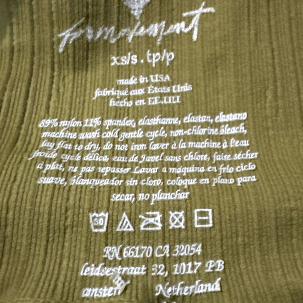•Sold•  FP Movement *Rare* Good Karma Flare Leggings In Olive Green - Picture 7 of 10